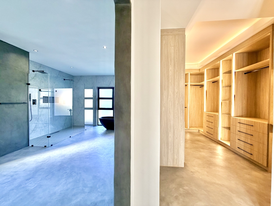 5 Bedroom Property for Sale in La Como Lifestyle Estate Gauteng