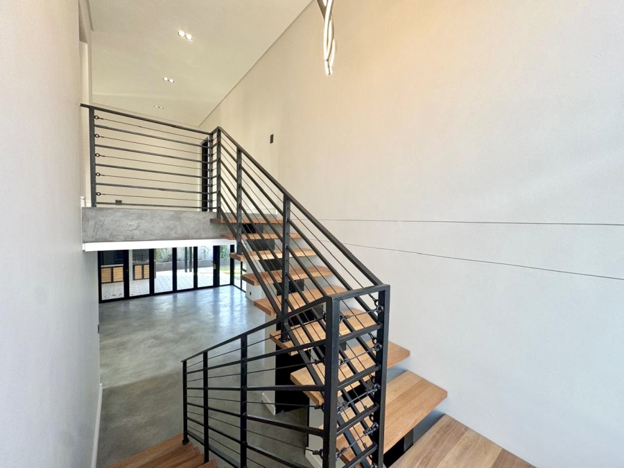 5 Bedroom Property for Sale in La Como Lifestyle Estate Gauteng