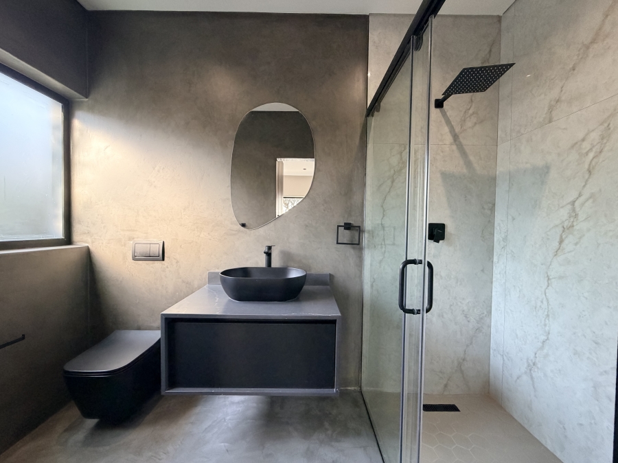 5 Bedroom Property for Sale in La Como Lifestyle Estate Gauteng