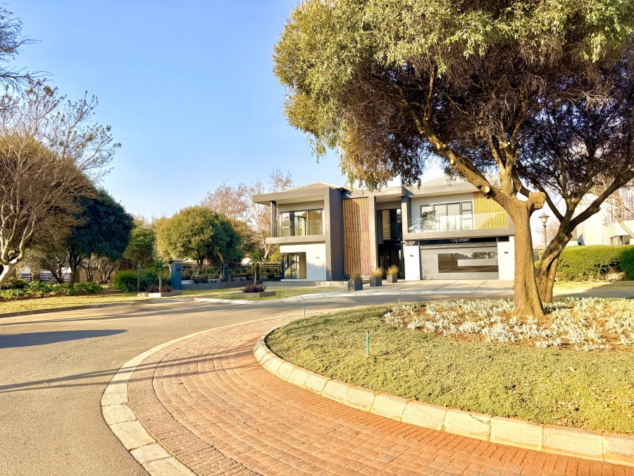 5 Bedroom Property for Sale in La Como Lifestyle Estate Gauteng