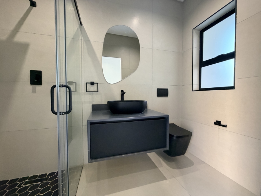 5 Bedroom Property for Sale in La Como Lifestyle Estate Gauteng