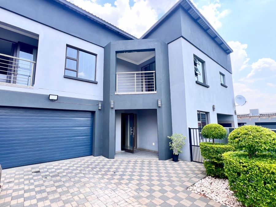 5 Bedroom Property for Sale in Montana Gauteng