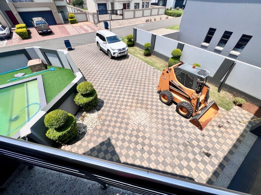 5 Bedroom Property for Sale in Montana Gauteng