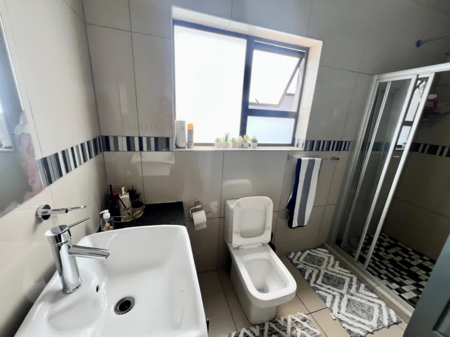 5 Bedroom Property for Sale in Montana Gauteng