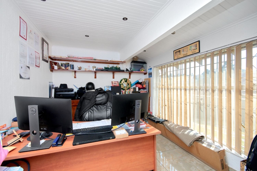 4 Bedroom Property for Sale in Discovery Gauteng