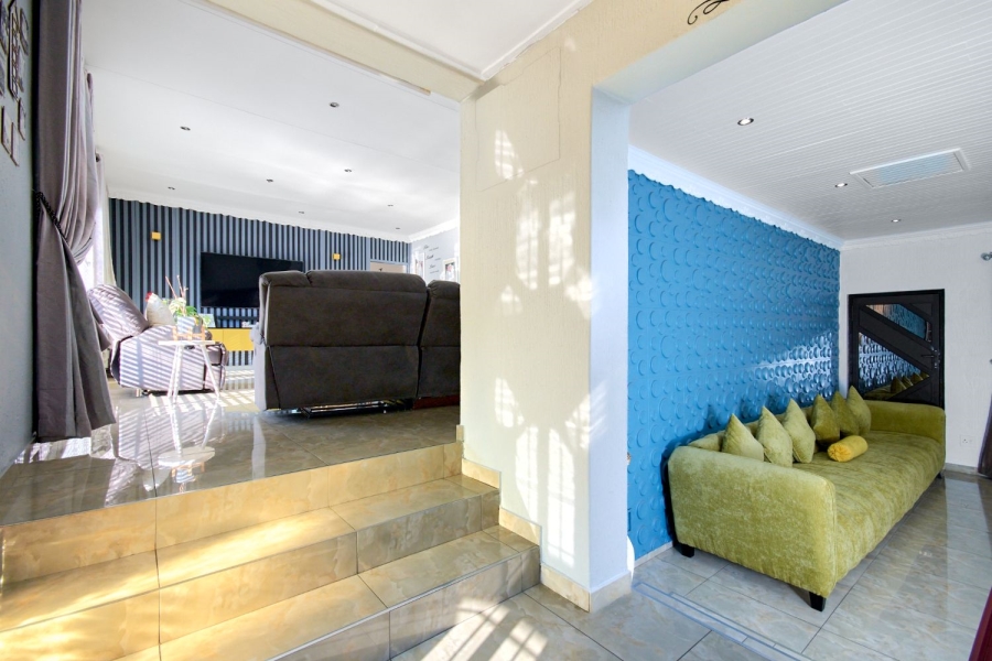 4 Bedroom Property for Sale in Discovery Gauteng
