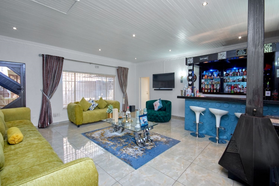 4 Bedroom Property for Sale in Discovery Gauteng