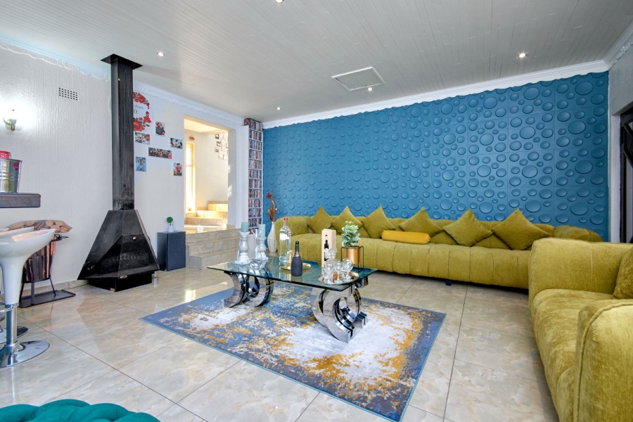 4 Bedroom Property for Sale in Discovery Gauteng