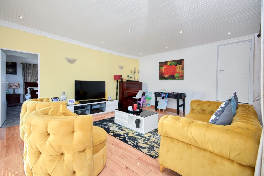 4 Bedroom Property for Sale in Discovery Gauteng