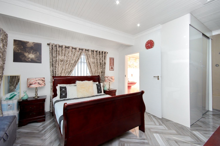 4 Bedroom Property for Sale in Discovery Gauteng