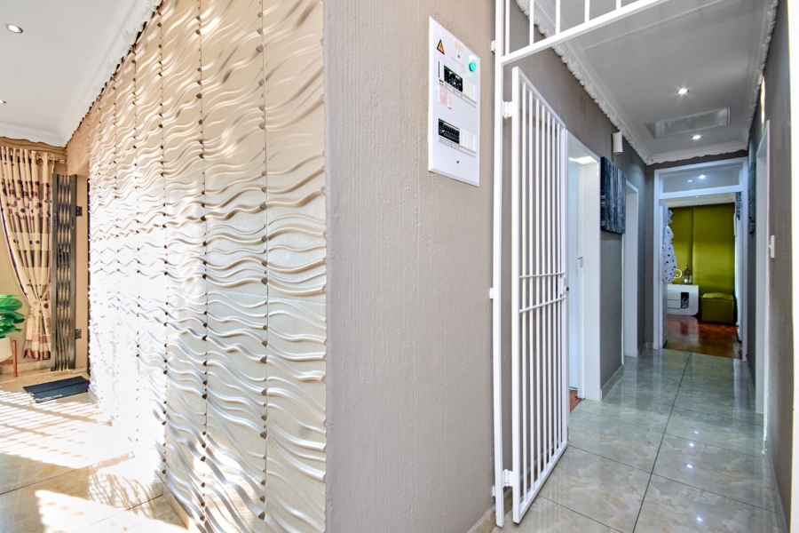 4 Bedroom Property for Sale in Discovery Gauteng