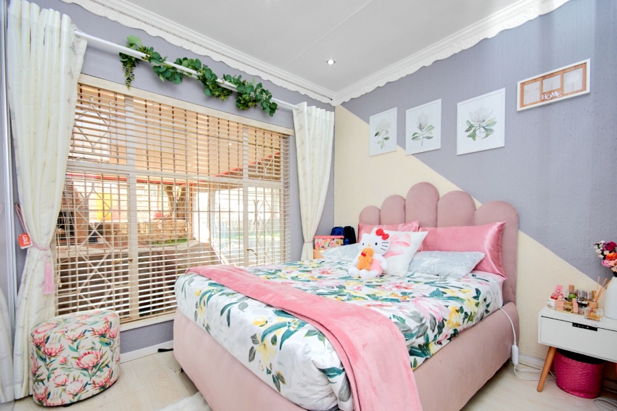 4 Bedroom Property for Sale in Discovery Gauteng