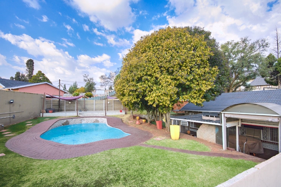 4 Bedroom Property for Sale in Discovery Gauteng