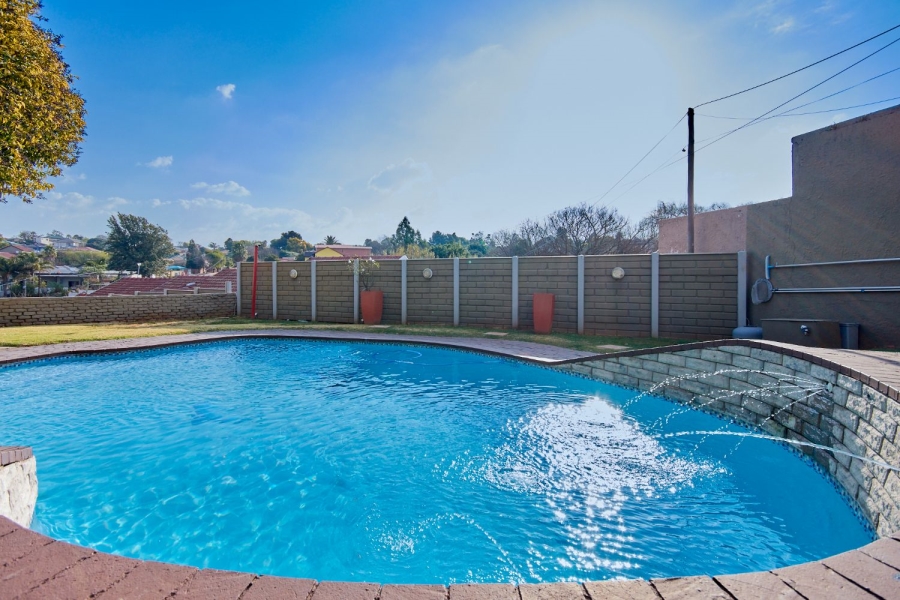 4 Bedroom Property for Sale in Discovery Gauteng