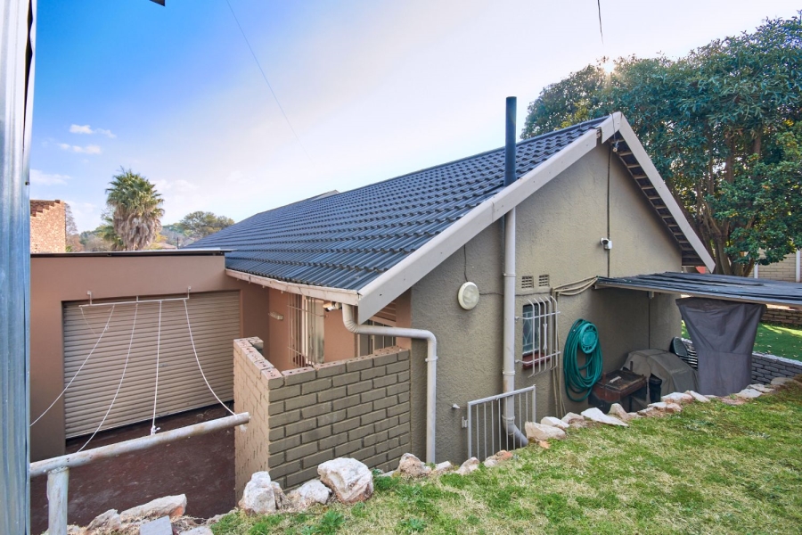 4 Bedroom Property for Sale in Discovery Gauteng