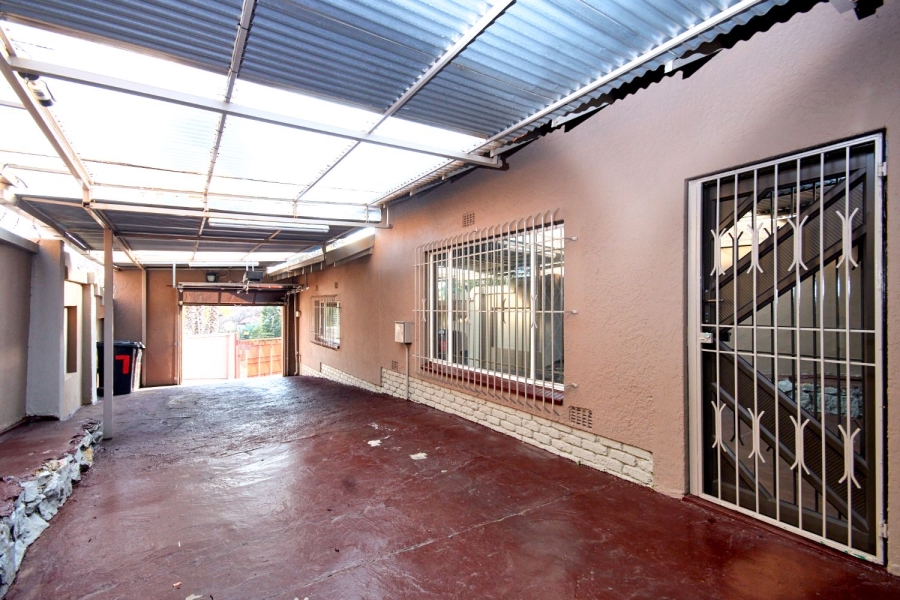 4 Bedroom Property for Sale in Discovery Gauteng