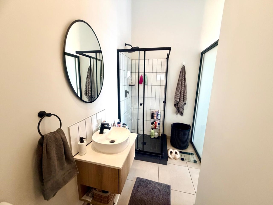 2 Bedroom Property for Sale in Aspen Hills Gauteng