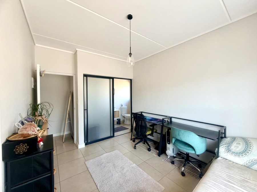 2 Bedroom Property for Sale in Aspen Hills Gauteng