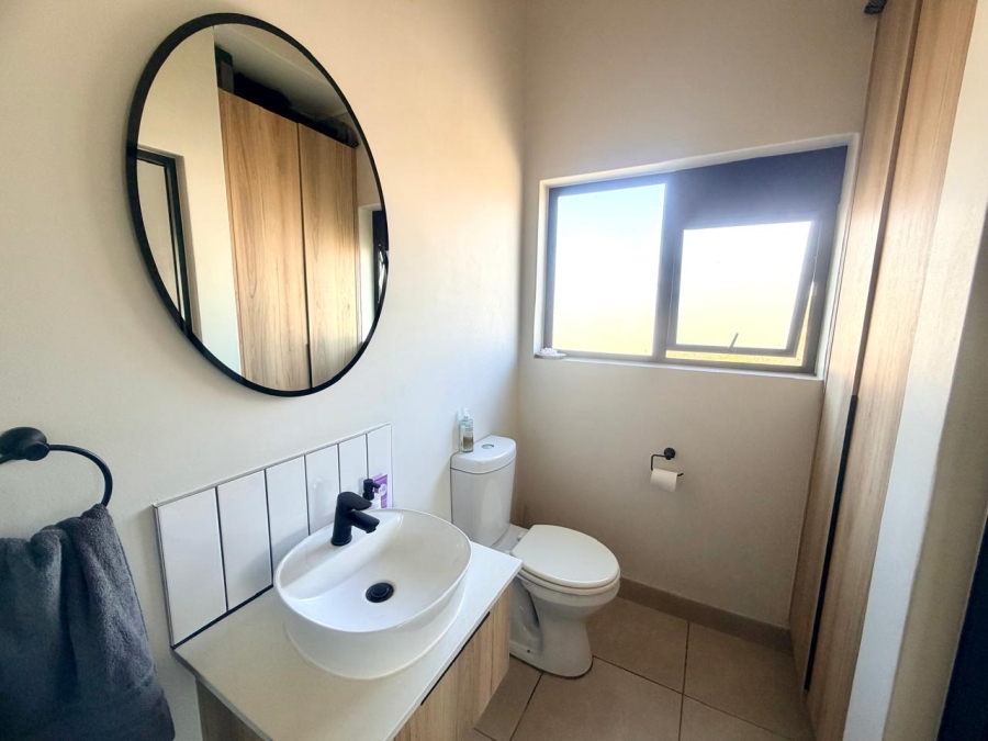 2 Bedroom Property for Sale in Aspen Hills Gauteng