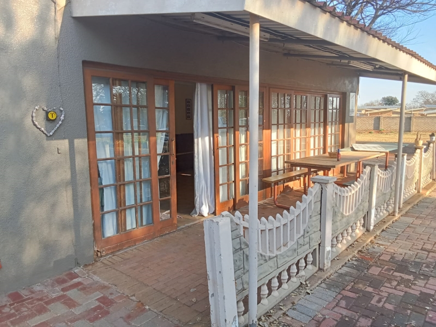 3 Bedroom Property for Sale in Staalrus Gauteng