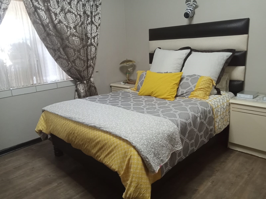 3 Bedroom Property for Sale in Staalrus Gauteng