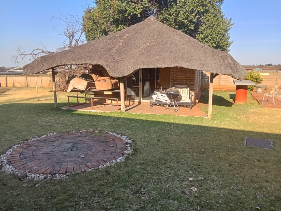 3 Bedroom Property for Sale in Staalrus Gauteng