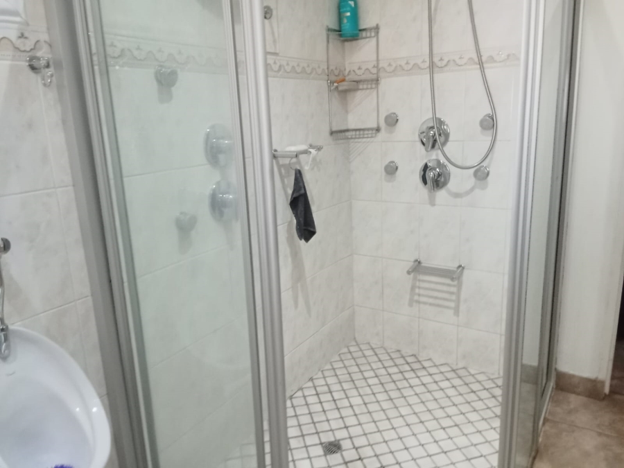 3 Bedroom Property for Sale in Staalrus Gauteng