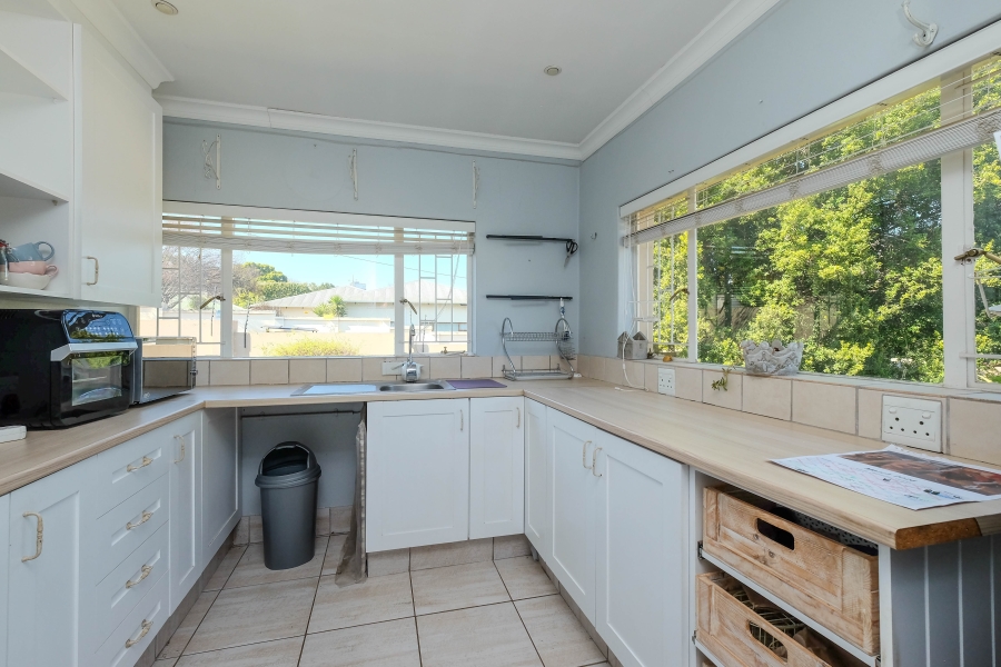 5 Bedroom Property for Sale in Parktown North Gauteng