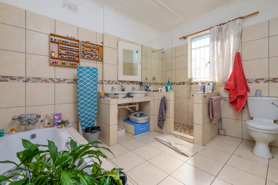 5 Bedroom Property for Sale in Parktown North Gauteng