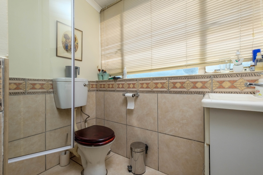 5 Bedroom Property for Sale in Parktown North Gauteng