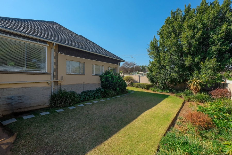 5 Bedroom Property for Sale in Parktown North Gauteng