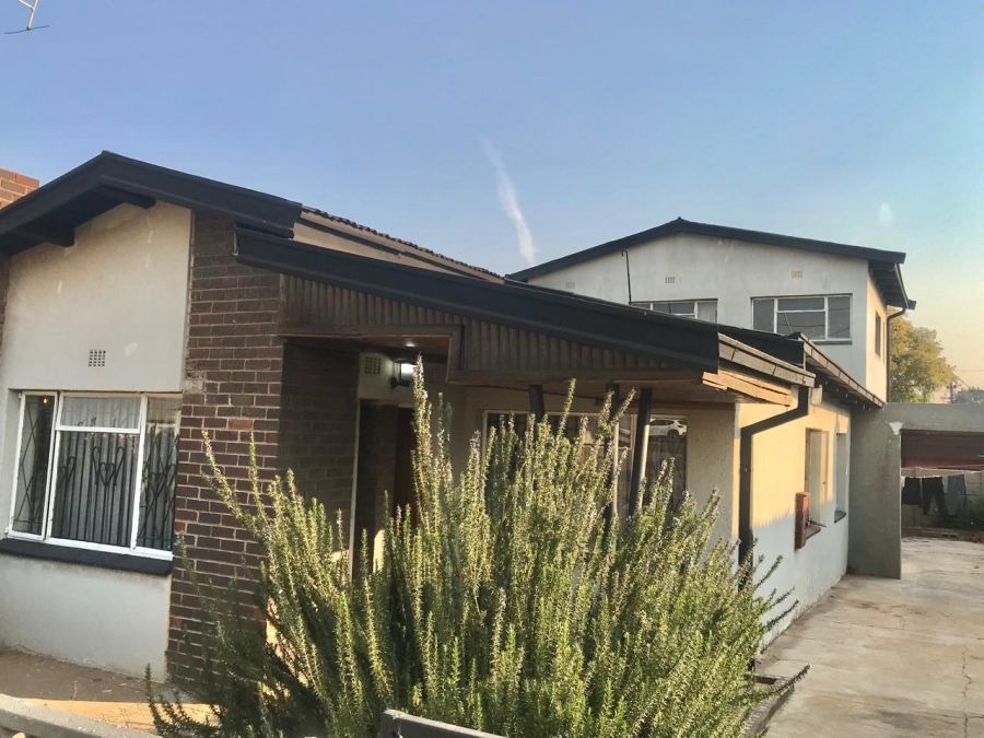 3 Bedroom Property for Sale in Dube Gauteng