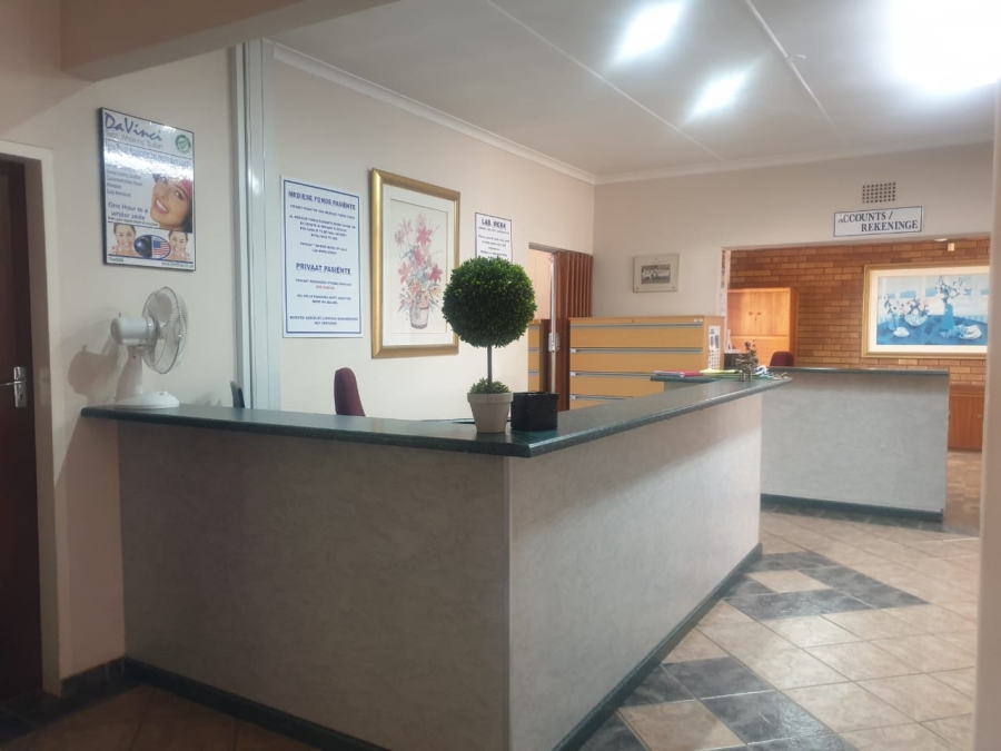4 Bedroom Property for Sale in Larrendale Gauteng