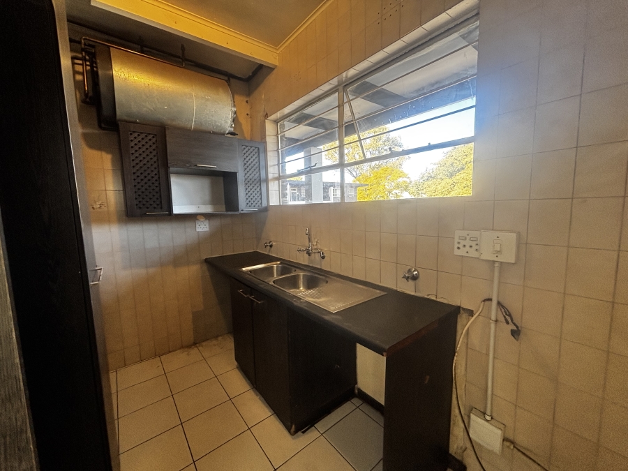 To Let 2 Bedroom Property for Rent in Wendywood Gauteng