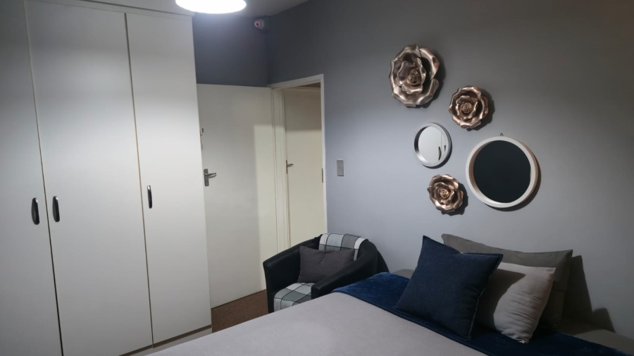 2 Bedroom Property for Sale in Sonneveld Gauteng