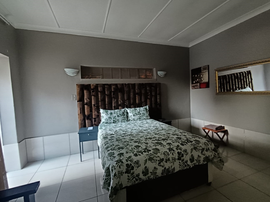 10 Bedroom Property for Sale in Three Rivers Gauteng
