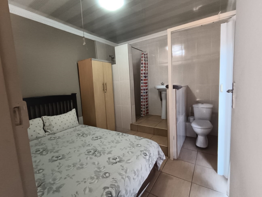 10 Bedroom Property for Sale in Three Rivers Gauteng
