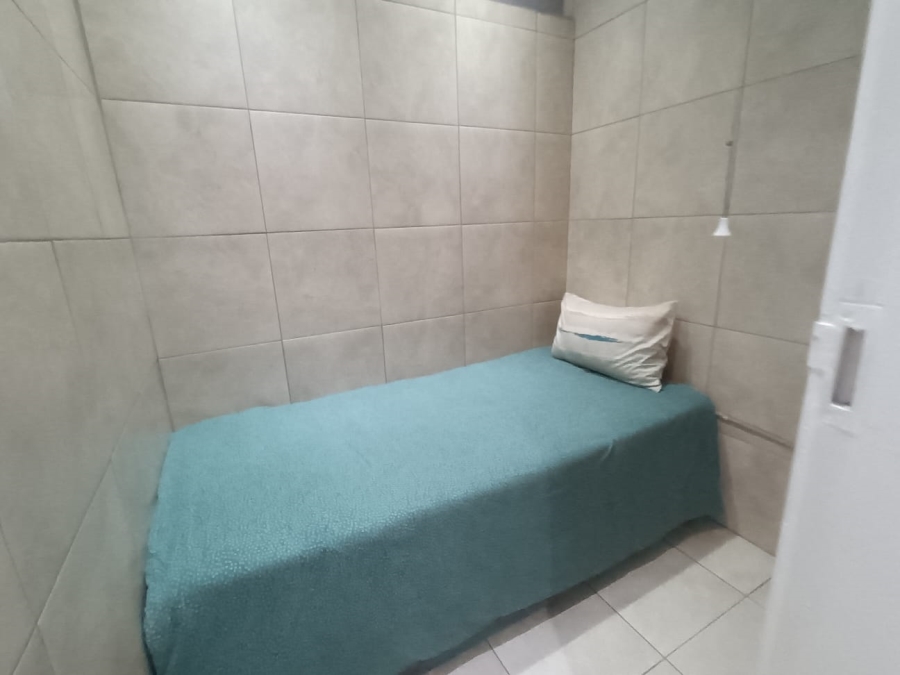 10 Bedroom Property for Sale in Three Rivers Gauteng