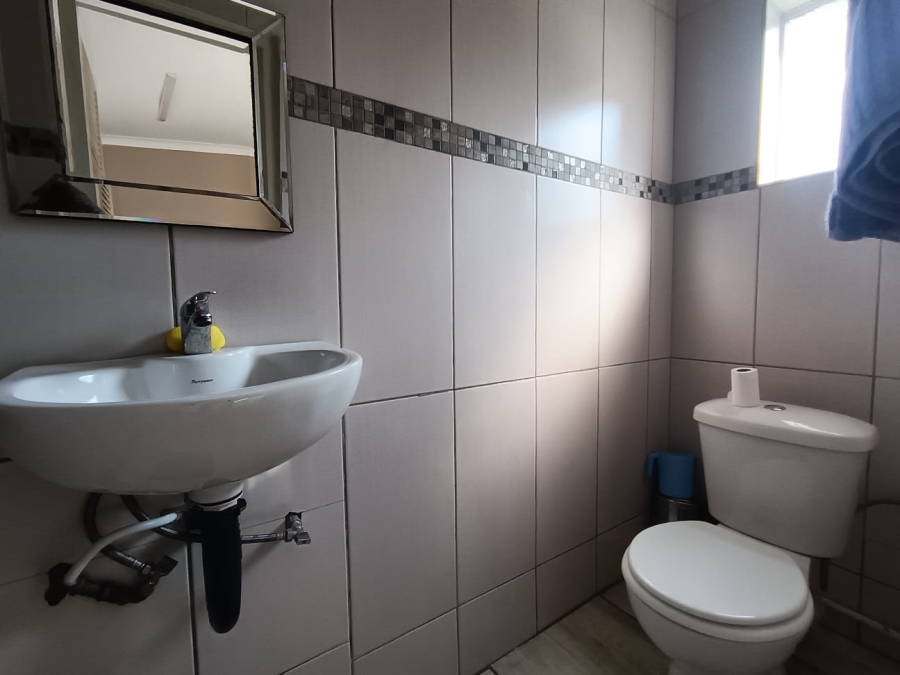 10 Bedroom Property for Sale in Three Rivers Gauteng