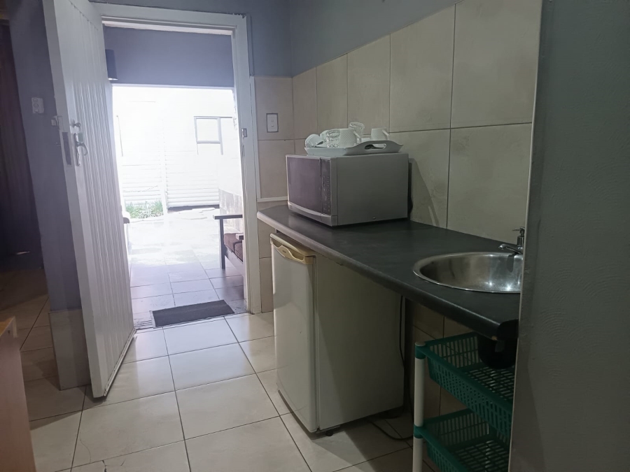 10 Bedroom Property for Sale in Three Rivers Gauteng