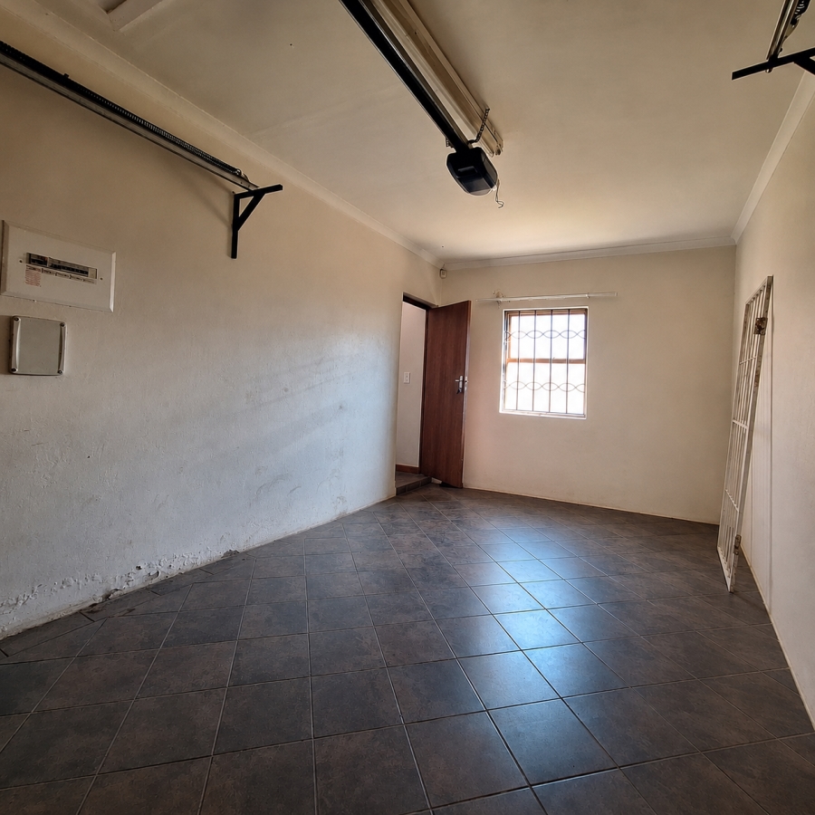 2 Bedroom Property for Sale in Bergsig Gauteng