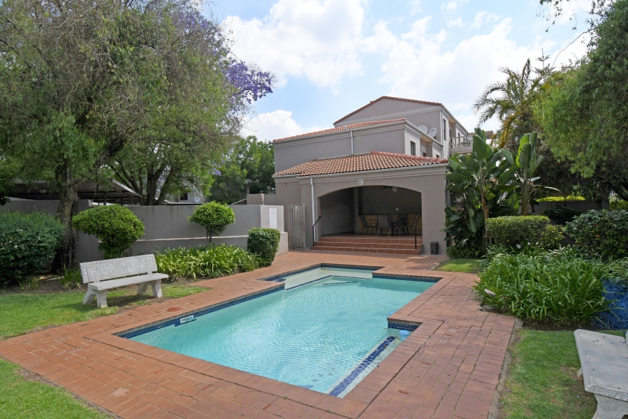 1 Bedroom Property for Sale in Oaklands Gauteng