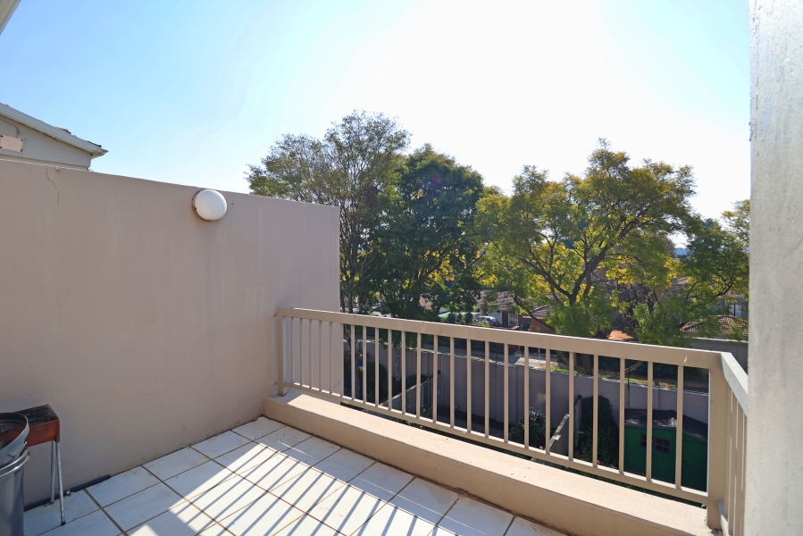 1 Bedroom Property for Sale in Oaklands Gauteng