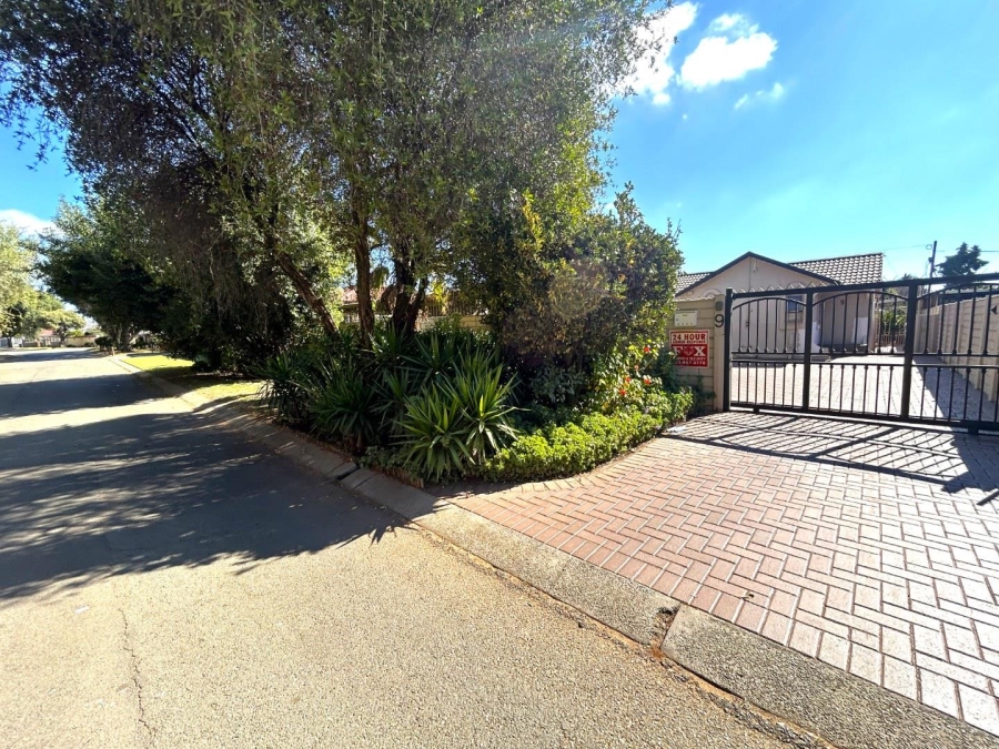 3 Bedroom Property for Sale in Mayberry Park Gauteng