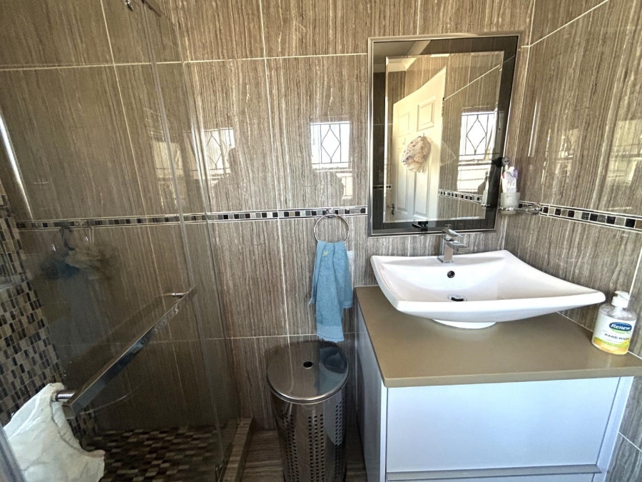 3 Bedroom Property for Sale in Mayberry Park Gauteng
