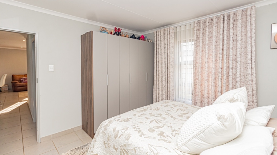 3 Bedroom Property for Sale in Sky City Gauteng