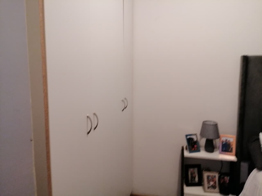 1 Bedroom Property for Sale in Greenhills Gauteng