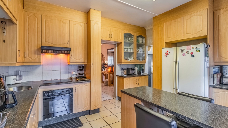 4 Bedroom Property for Sale in Dawnview Gauteng
