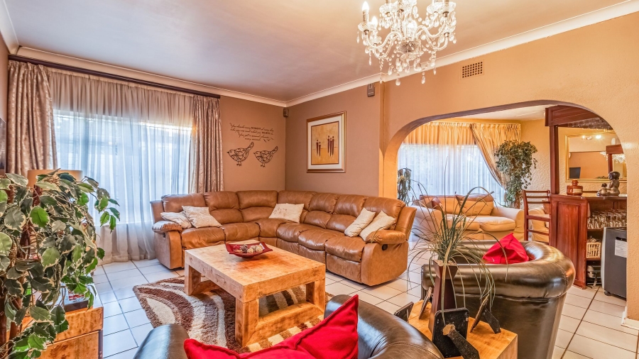 4 Bedroom Property for Sale in Dawnview Gauteng
