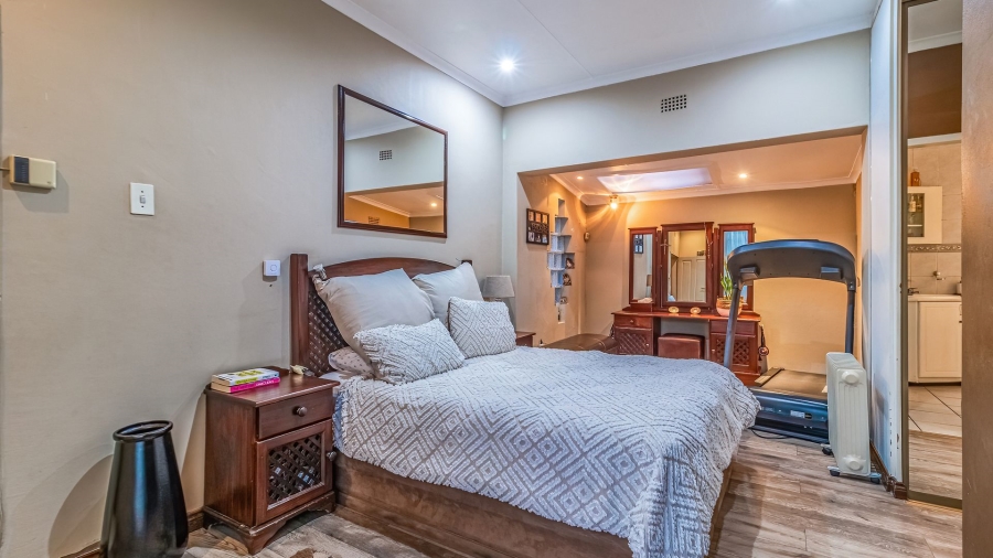 4 Bedroom Property for Sale in Dawnview Gauteng